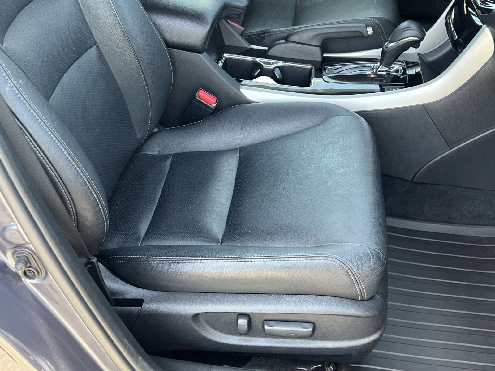 Used 2016 Honda Accord EX-L image 27