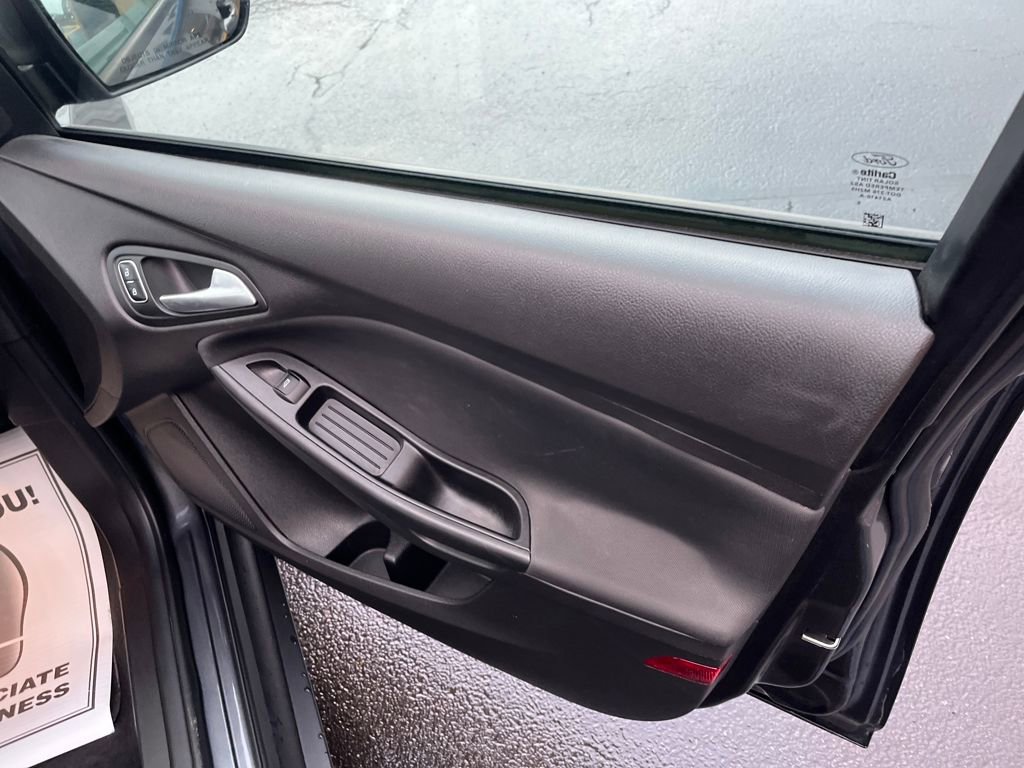 Used 2017 Ford Focus SE image 26