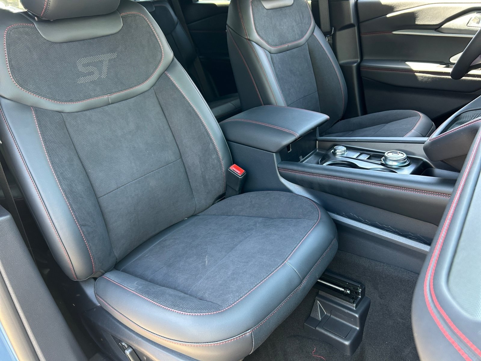 New 2026 Ford Explorer ST w/ Sun And Sound Package AWD/4WD image 19