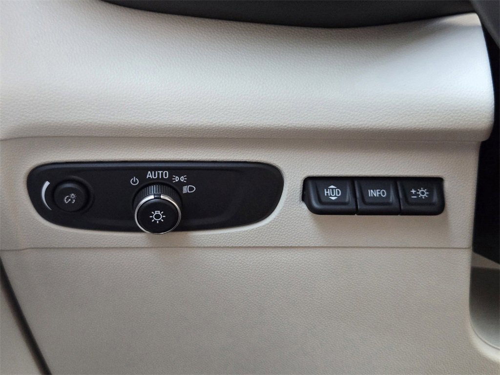 Used 2023 Buick Envision Avenir image 21