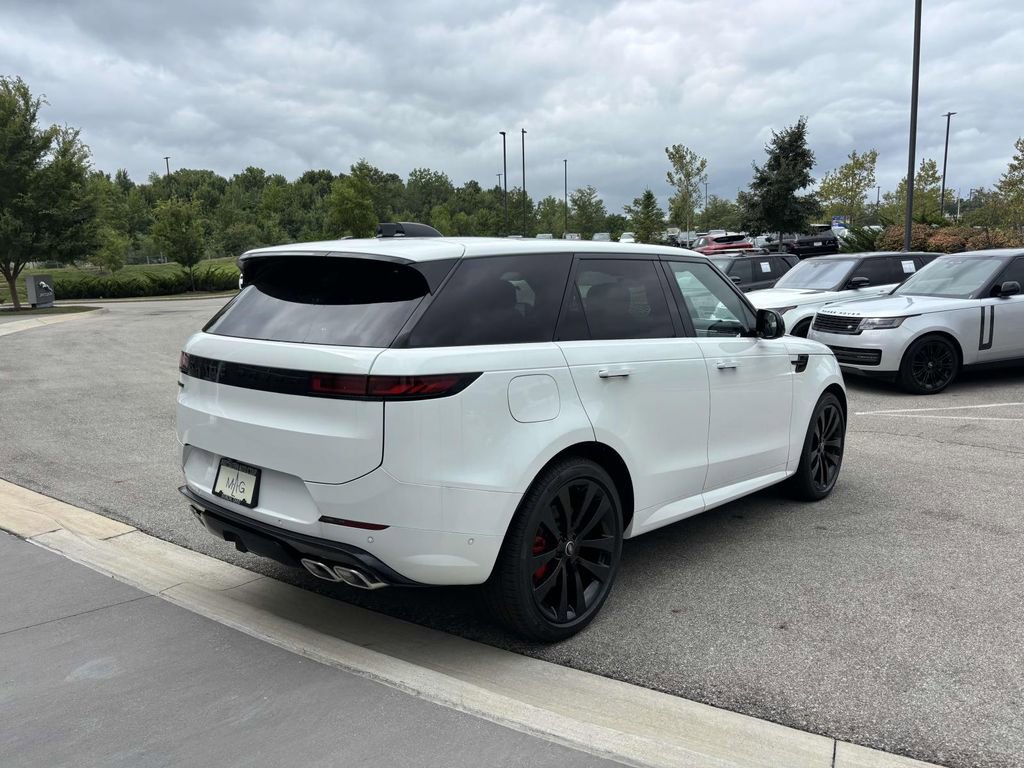 New 2025 Land Rover Range Rover Sport Dynamic SE image 5