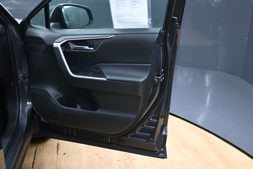 Used 2024 Toyota RAV4 XLE w/ Convenience Package FWD image 38