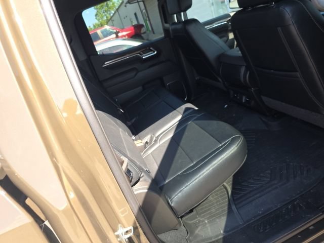 Used 2023 Chevrolet Silverado 1500 LT AWD/4WD image 4
