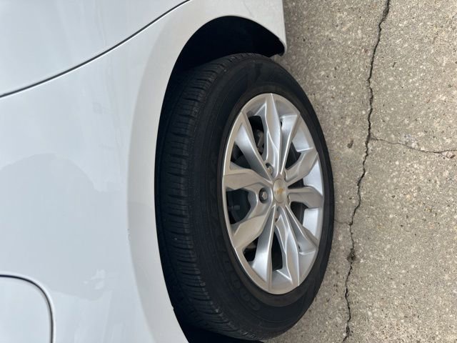 Used 2025 Chevrolet Malibu LT FWD image 10