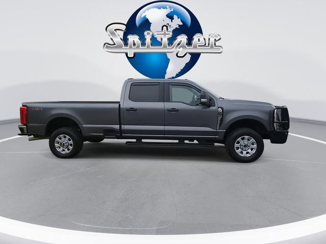 Used 2024 Ford F350 XLT image 10