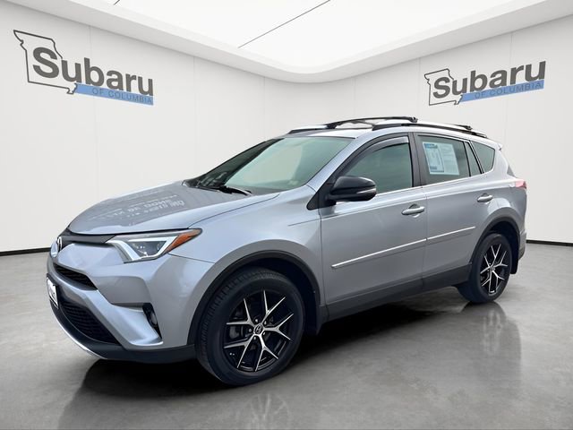 Used 2016 Toyota RAV4 SE image 3