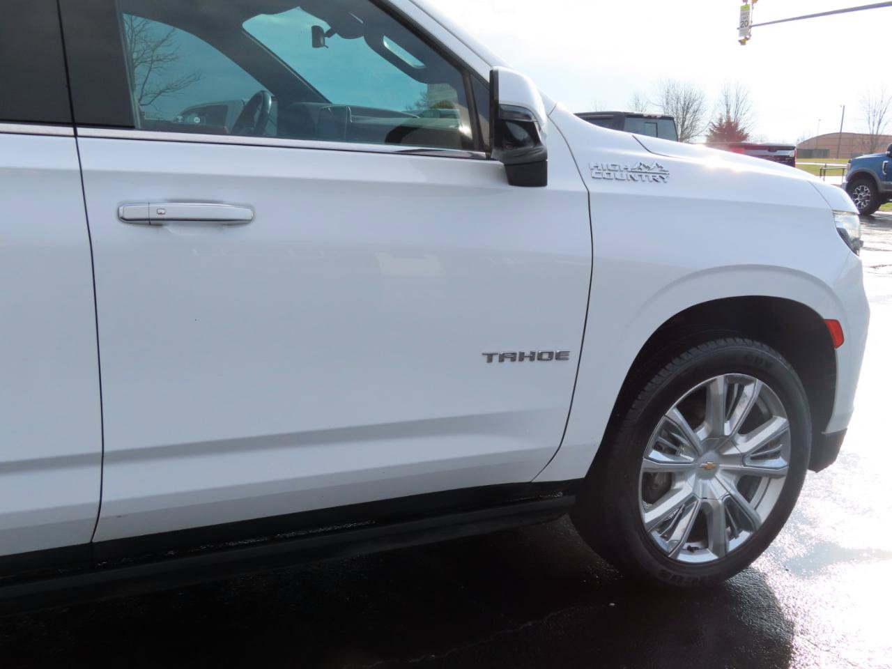 Used 2021 Chevrolet Tahoe High Country w/ Premium Package AWD/4WD image 22
