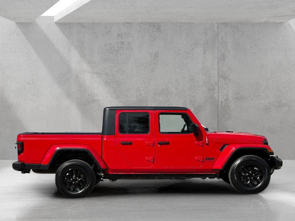Used 2022 Jeep Gladiator Sport AWD/4WD image 4