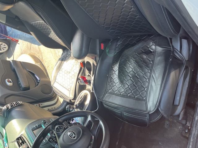 Used 2017 Kia Soul + FWD image 12