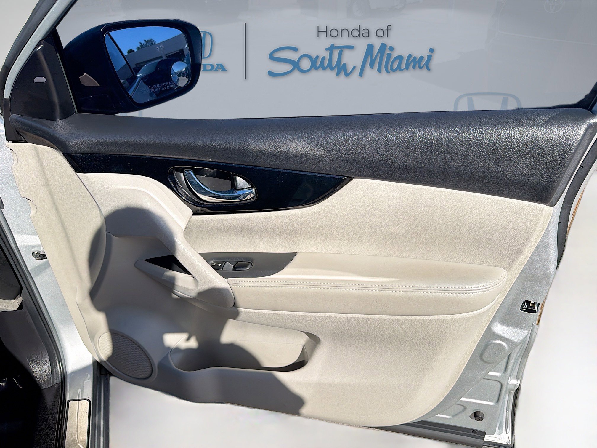 Used 2019 Nissan Rogue Sport SV w/ All-Weather Package image 33