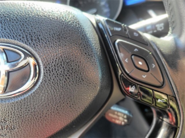 Used 2020 Toyota C-HR LE image 23