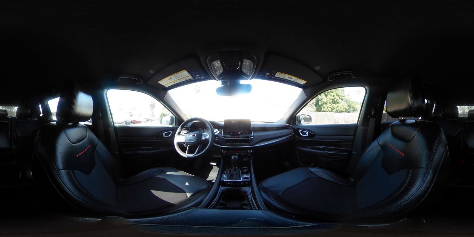 Used 2025 Jeep Compass Trailhawk AWD/4WD image 40