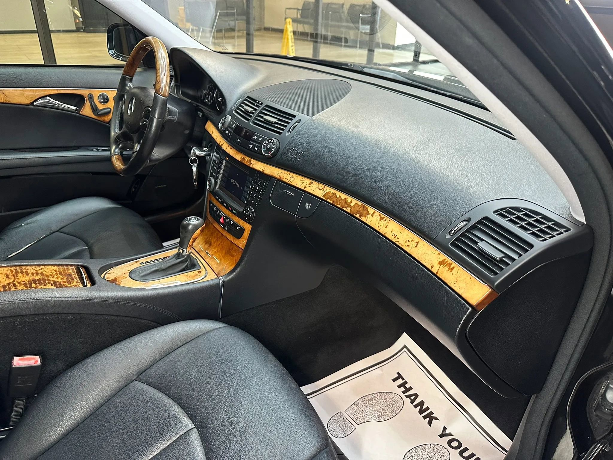 Used 2008 Mercedes-Benz E 350 4MATIC Sedan image 28