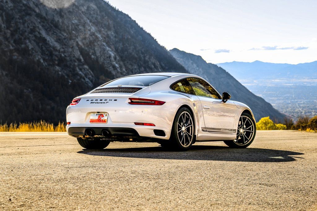 Used 2018 Porsche 911 Carrera T image 7