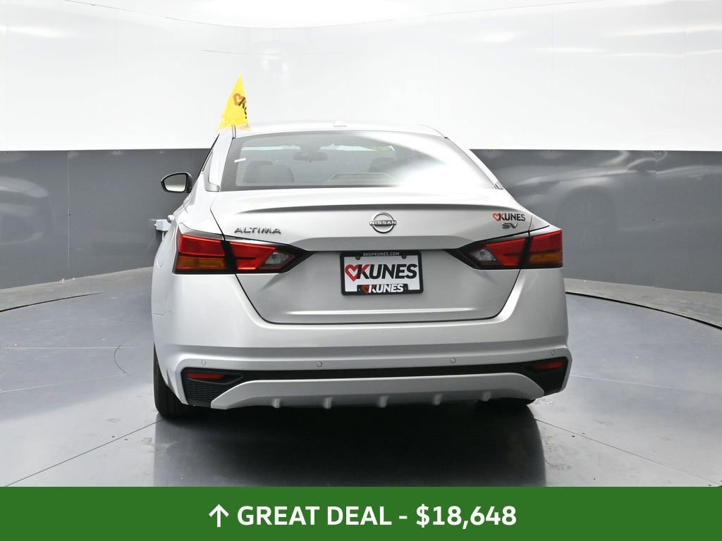 Used 2024 Nissan Altima 2.5 SV image 12