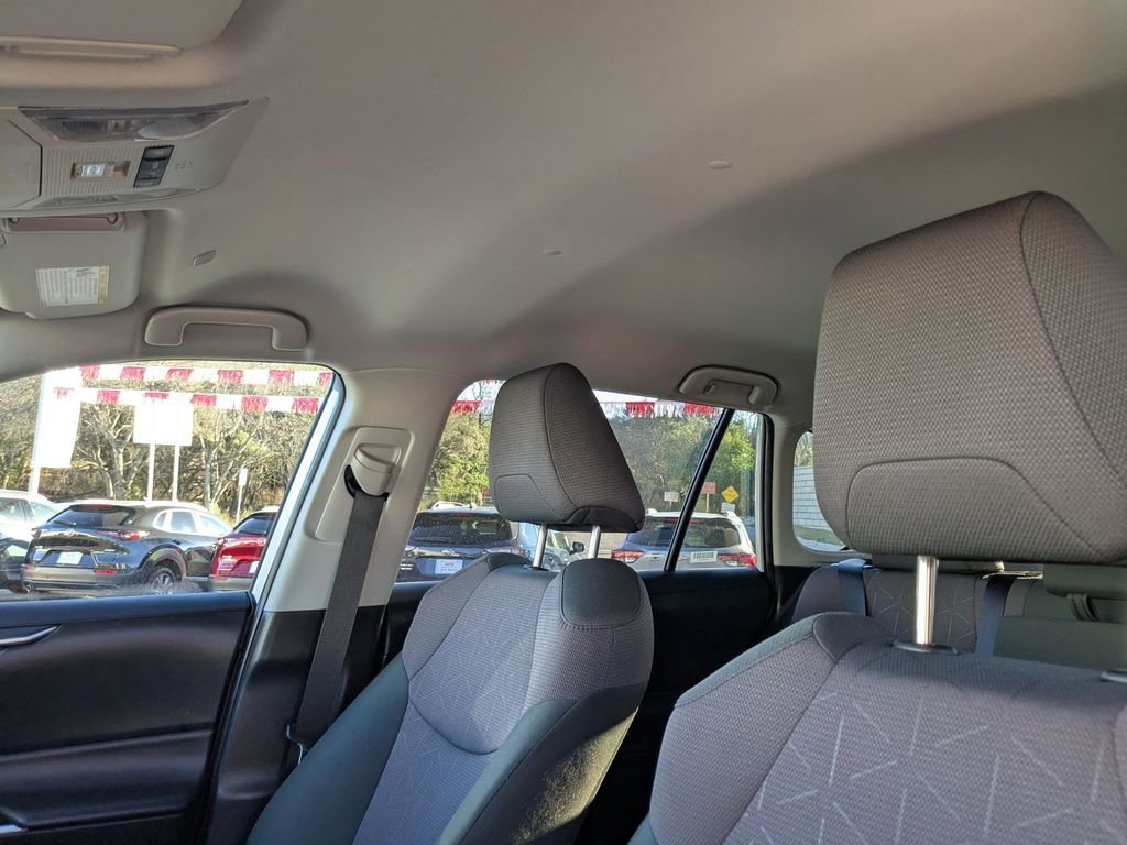 Used 2025 Toyota RAV4 XLE image 22