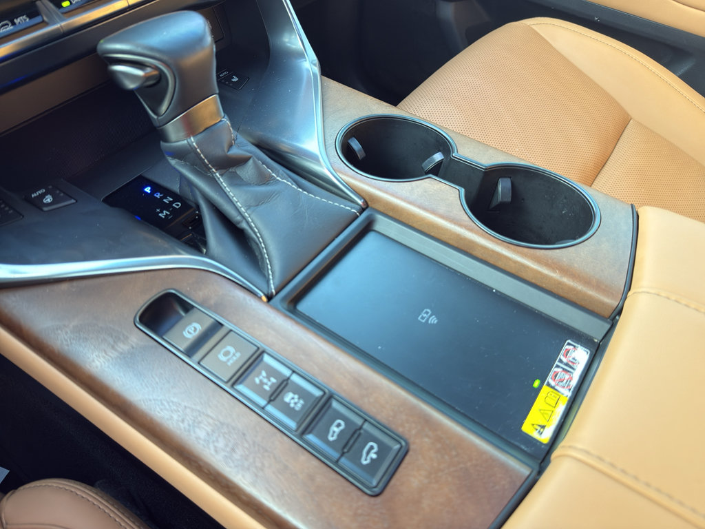 Used 2024 Lexus LX 600 4WD w/ Luxury Package image 20