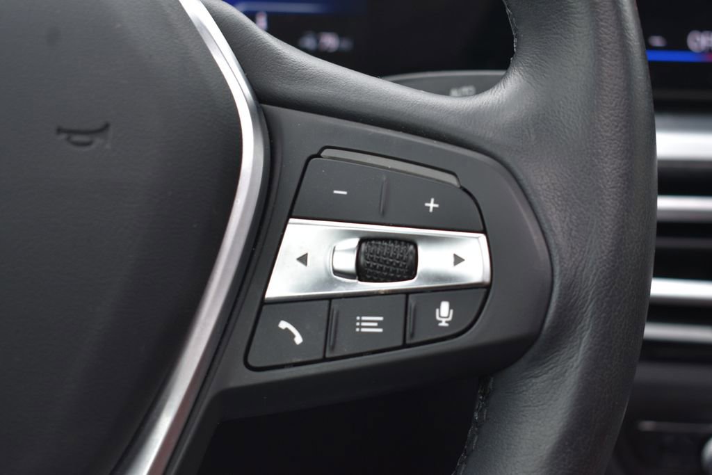 Used 2023 BMW i4 eDrive35 RWD image 16