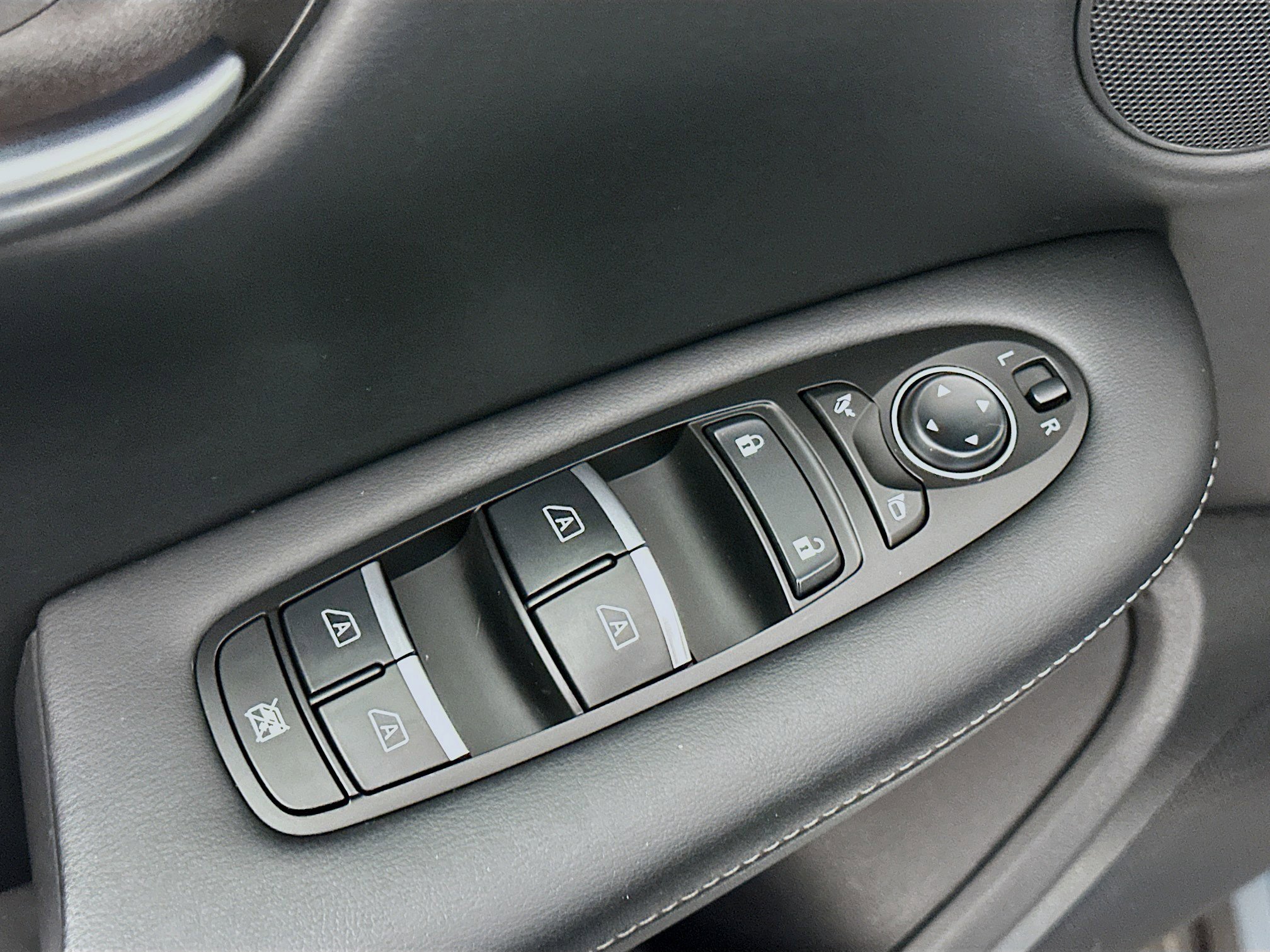 Used 2022 INFINITI QX50 Luxe image 15