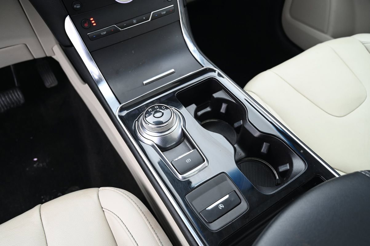 Used 2019 Ford Edge Titanium w/ Cold Weather Package image 30