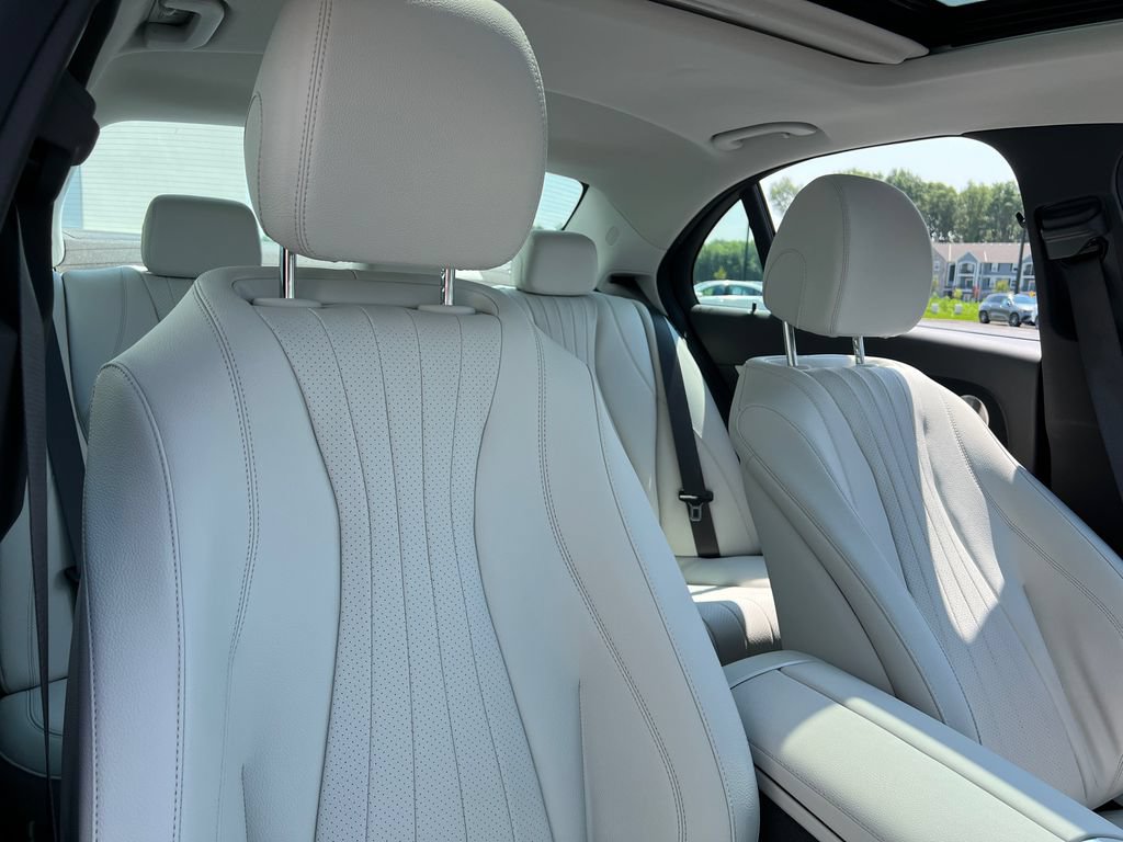 Used 2023 Mercedes-Benz E 350 4MATIC Sedan image 28