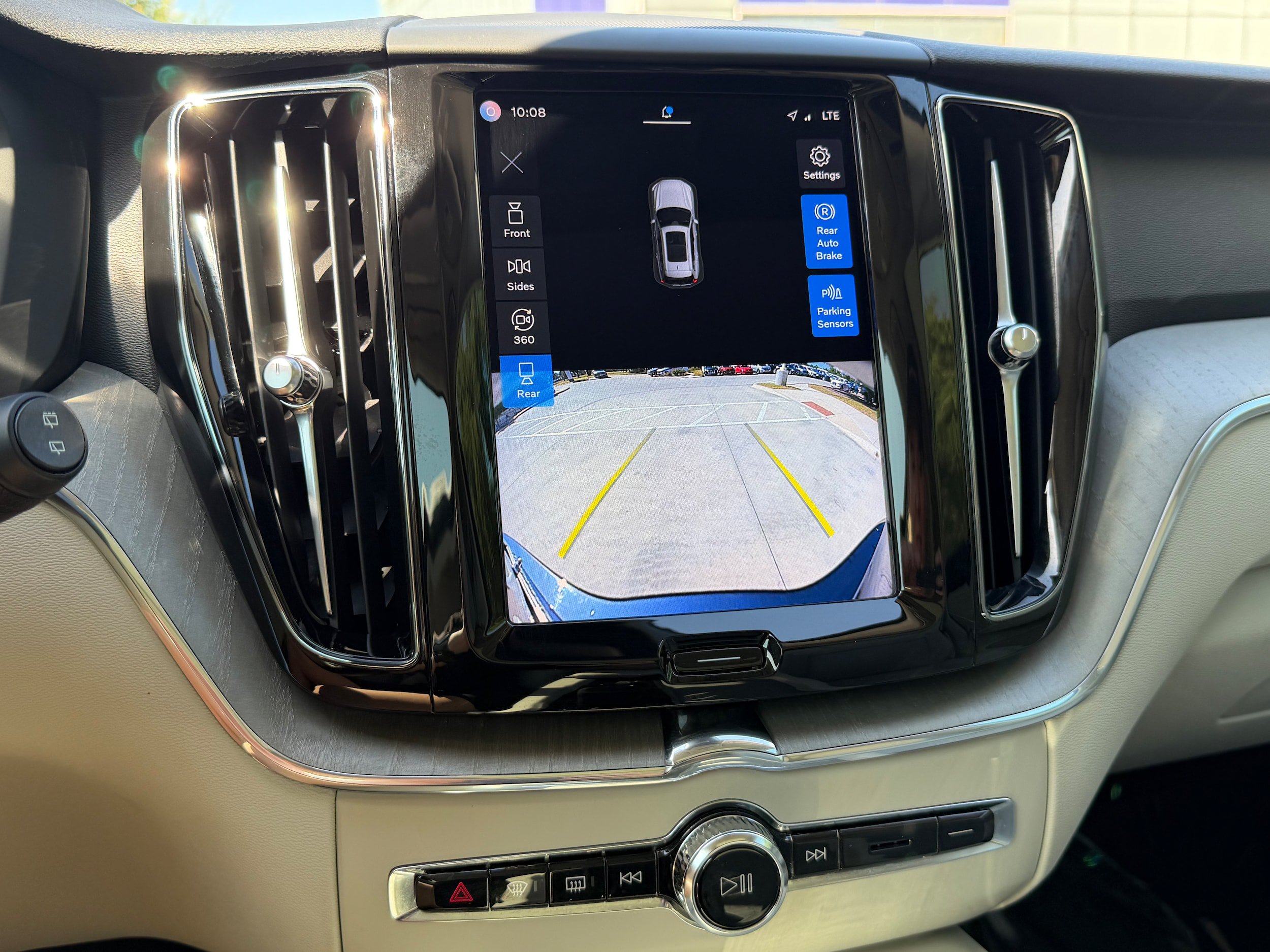 Certified 2023 Volvo XC60 B5 Plus AWD/4WD image 20