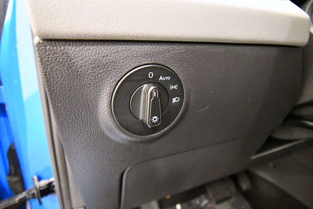 Used 2023 Volkswagen Taos SE AWD/4WD image 19
