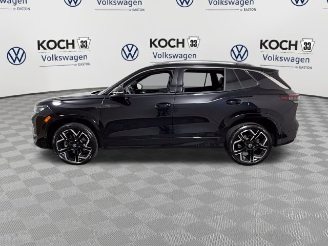 Used 2025 Volkswagen Tiguan SEL R-Line AWD/4WD image 4