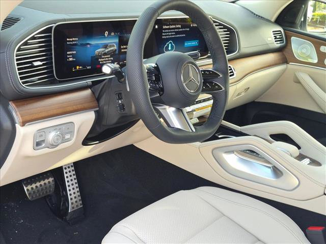New 2026 Mercedes-Benz GLS 450 4MATIC image 3