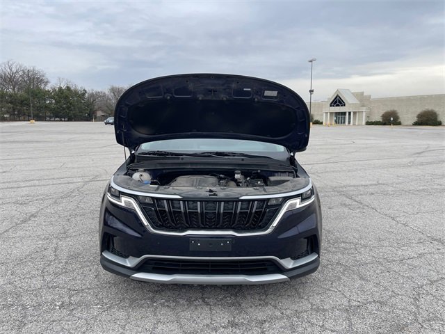 Used 2024 Kia Carnival LX image 16