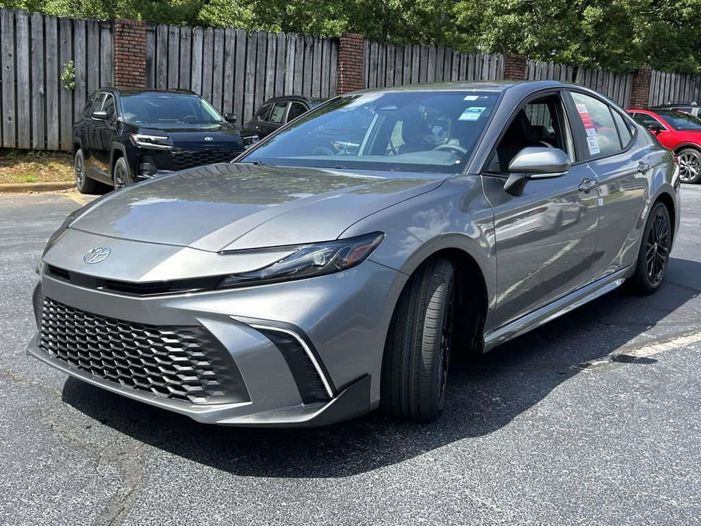 Used 2026 Toyota Camry SE FWD image 7