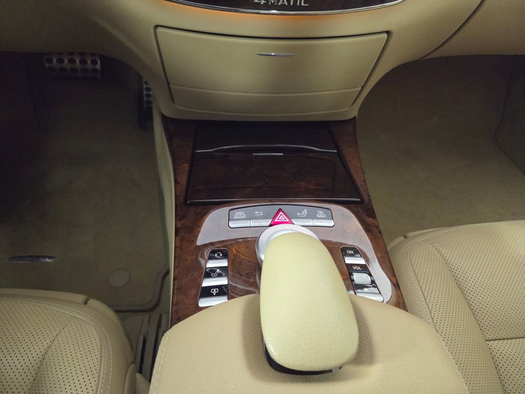 Used 2011 Mercedes-Benz S 550 4MATIC image 14