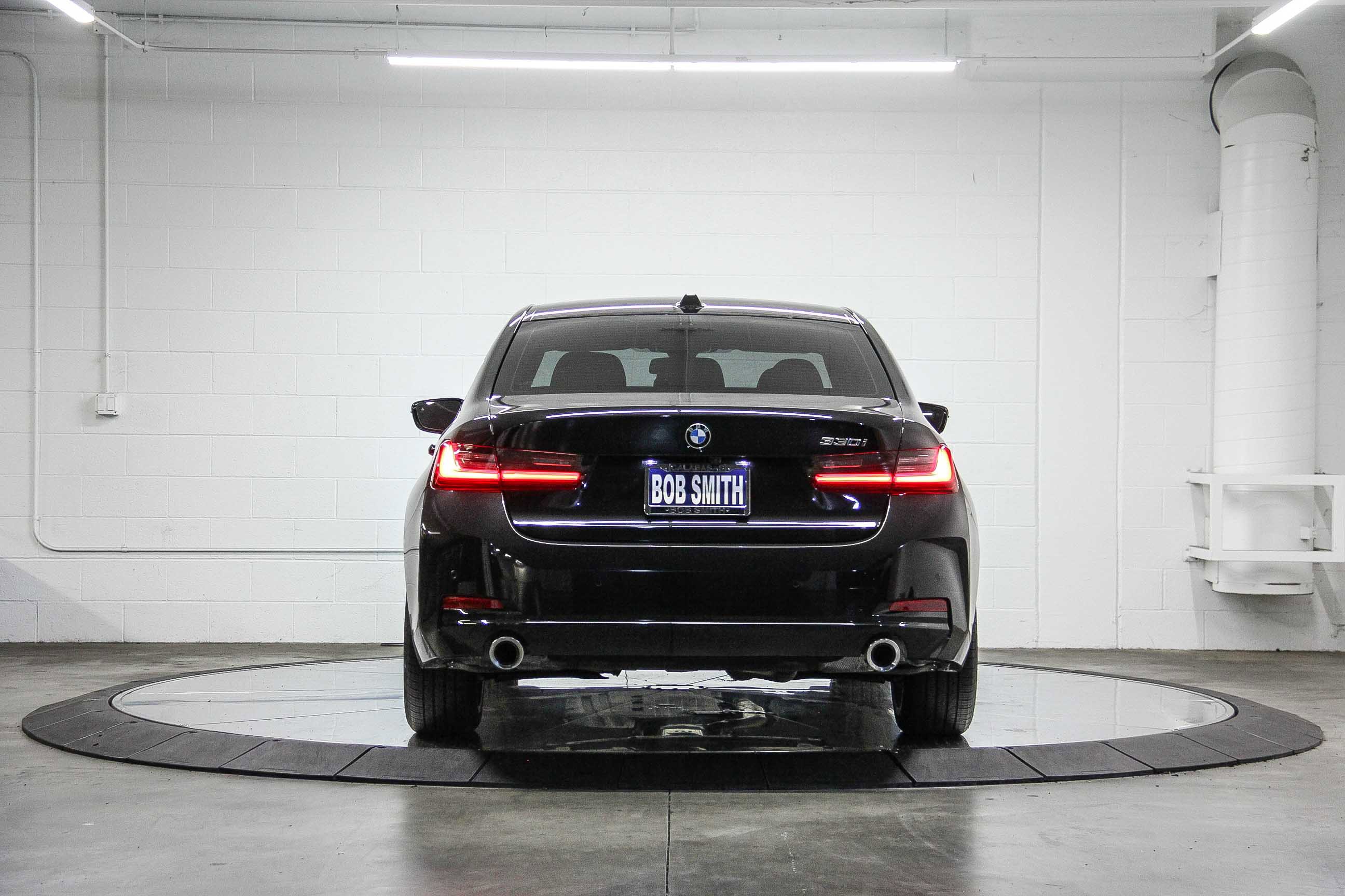 Used 2024 BMW 330i Sedan w/ Convenience Package image 5