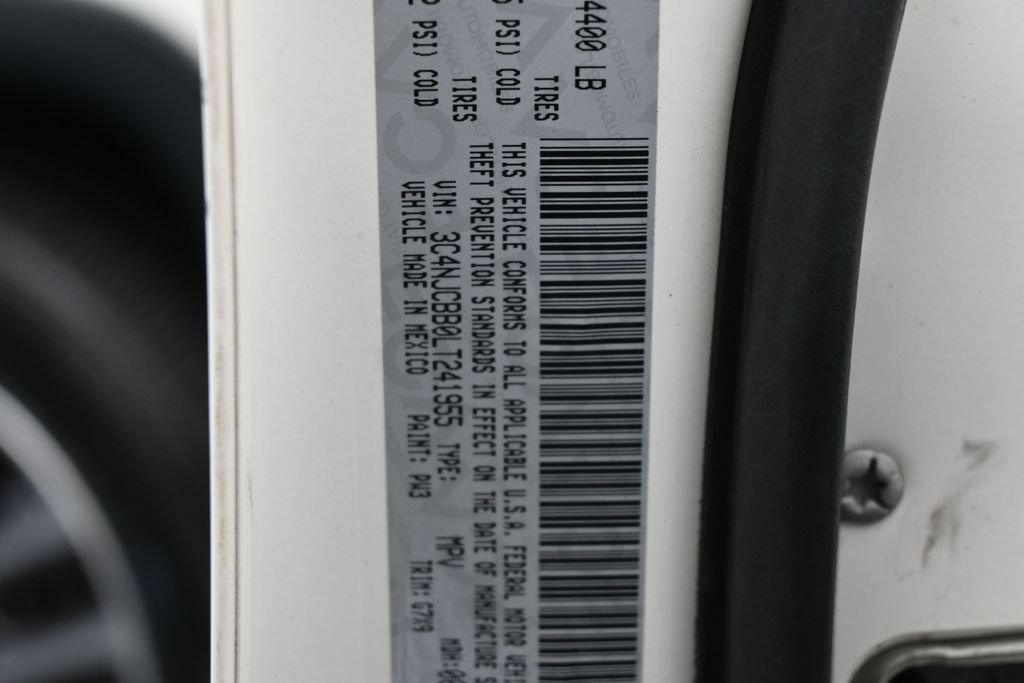 Used 2020 Jeep Compass Latitude FWD image 15
