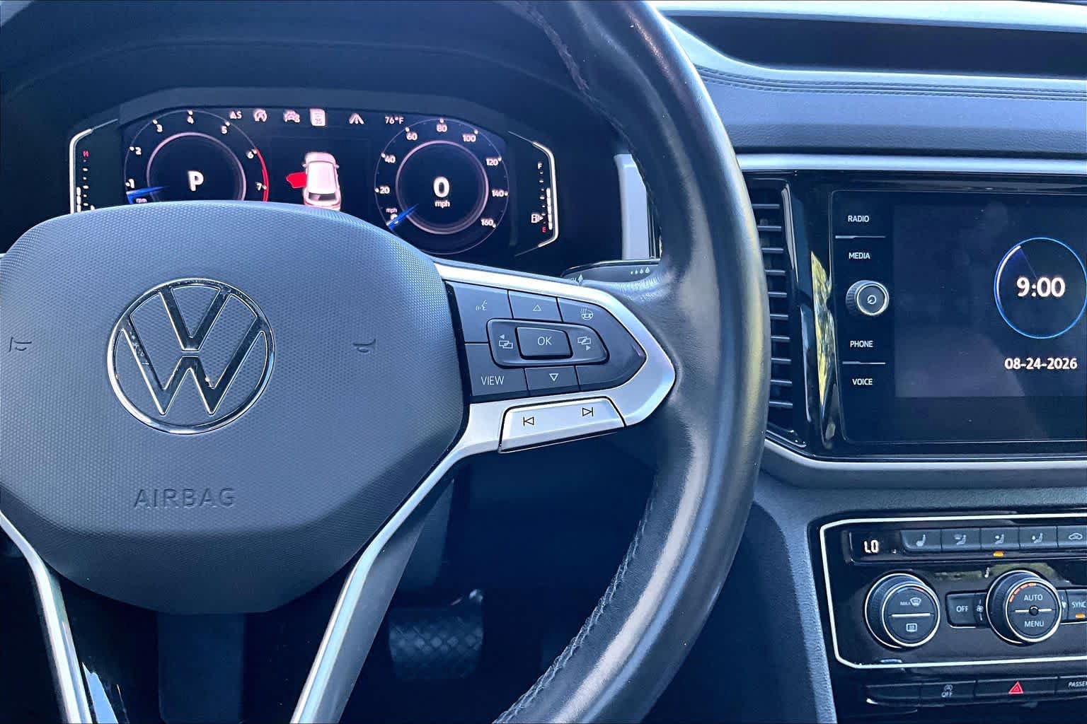 Used 2020 Volkswagen Atlas Cross Sport SEL AWD/4WD image 25