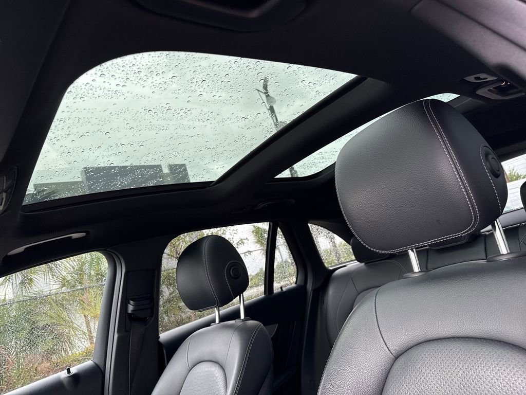 Used 2019 Mercedes-Benz GLC 300 image 7