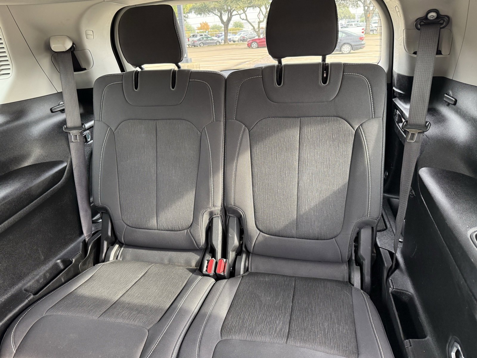 Used 2022 Jeep Grand Cherokee L Laredo w/ Luxury Tech Group I image 19