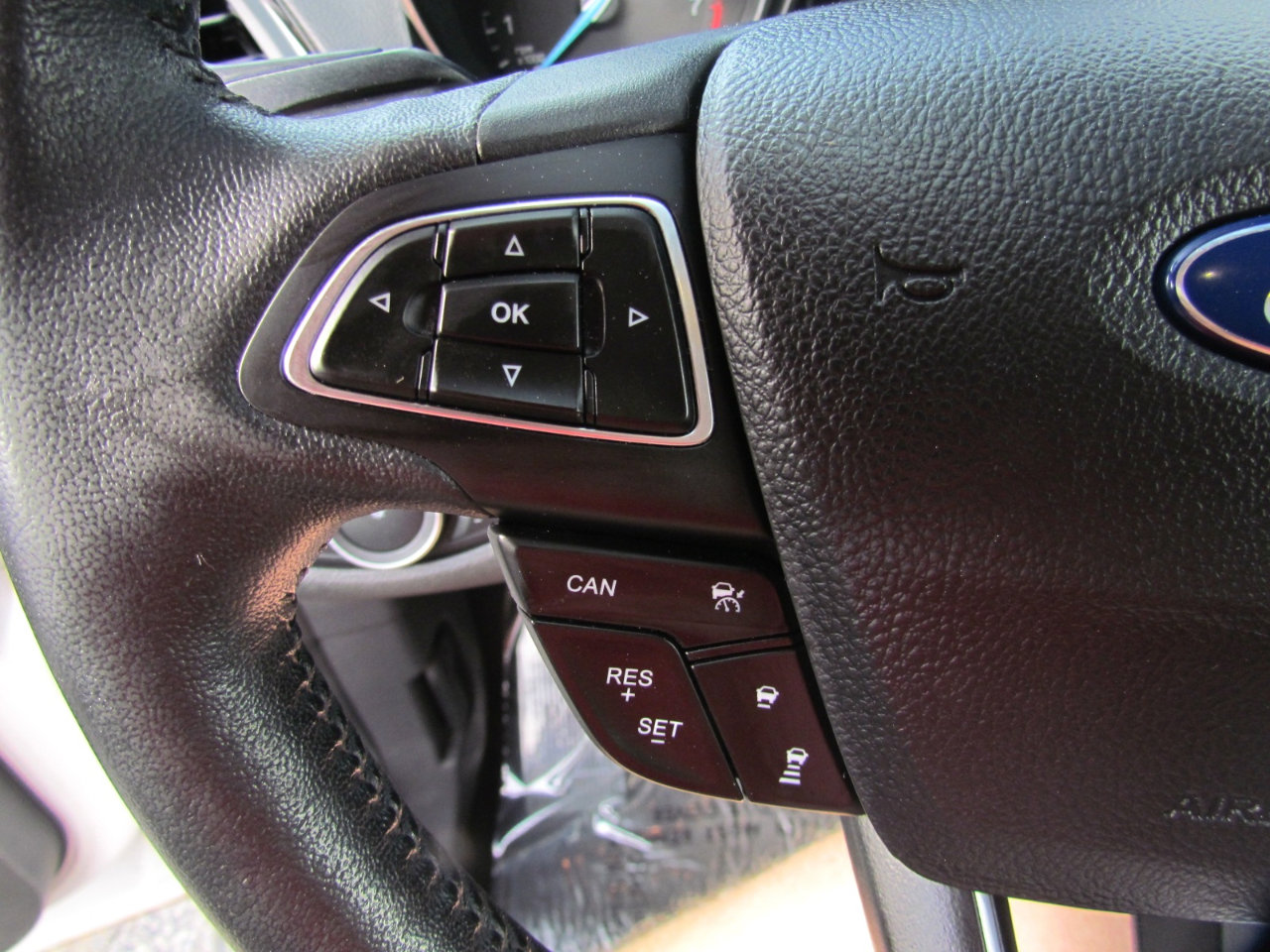 Used 2018 Ford Escape SEL w/ Ford Safe & Smart Package image 24