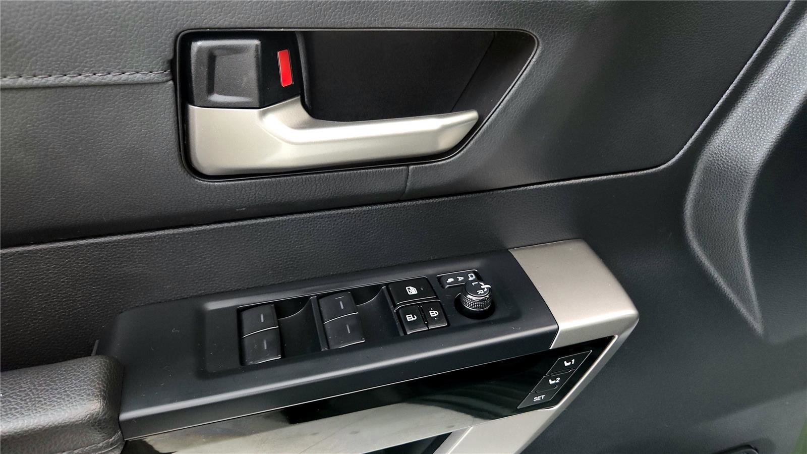 Used 2023 Toyota Tundra Limited AWD/4WD image 19