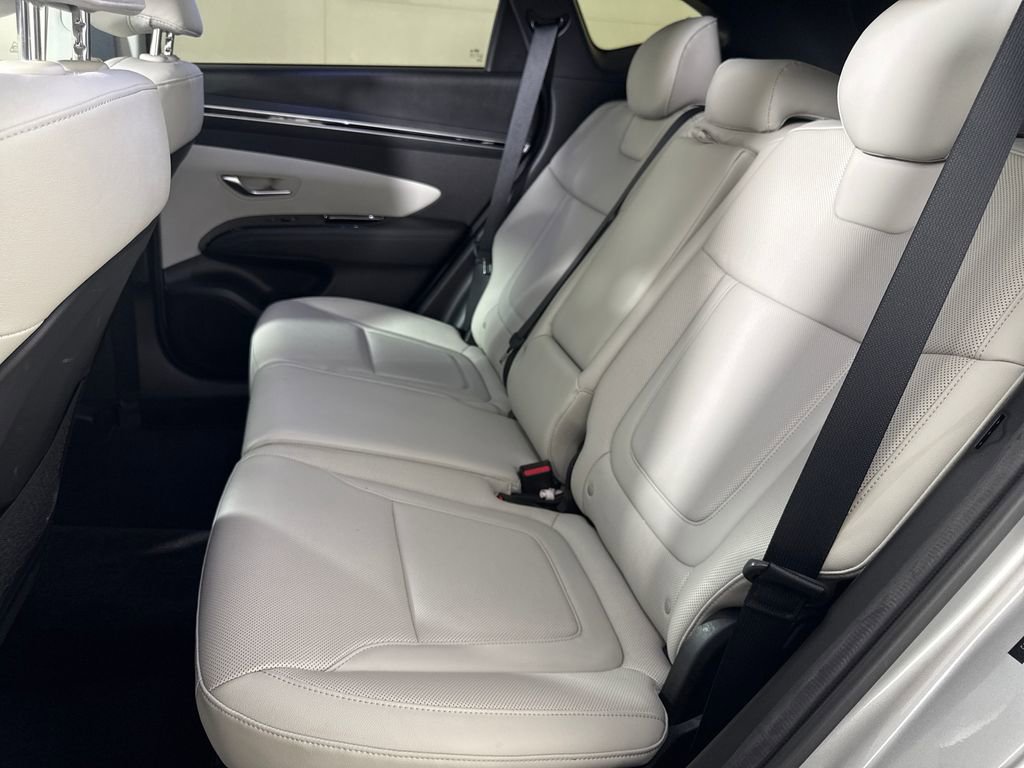 Certified 2022 Hyundai Tucson Limited w/ Cargo Package FWD image 15
