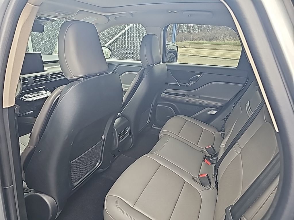 Used 2024 Lincoln Corsair Grand Touring w/ Equipment Group 301A image 8