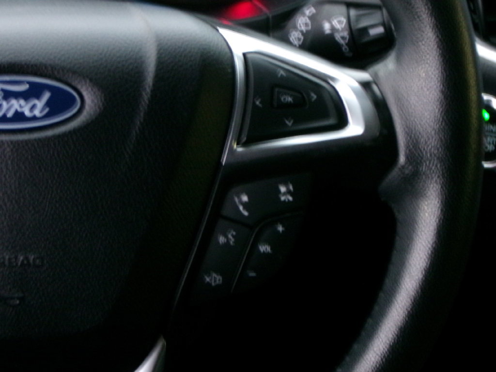 Used 2024 Ford Edge SEL AWD/4WD image 14