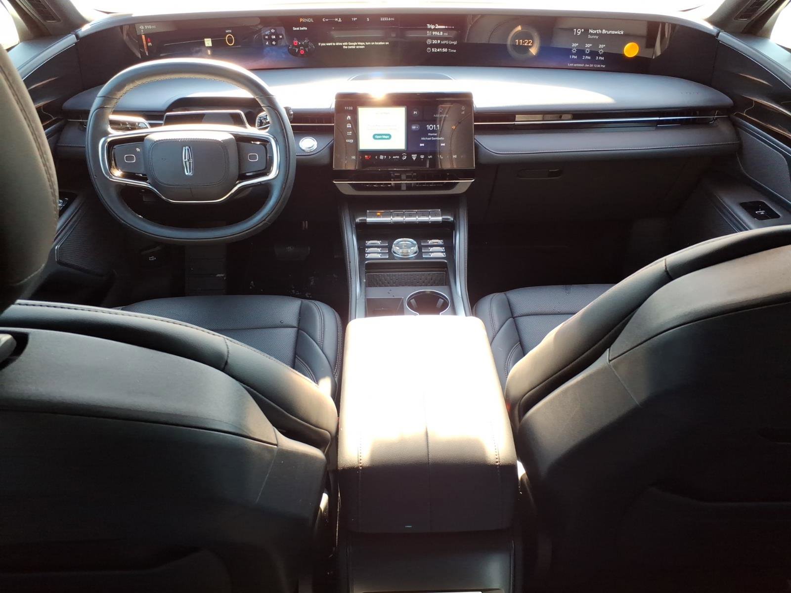 Used 2025 Lincoln Nautilus Premier w/ Jet Appearance Package image 10