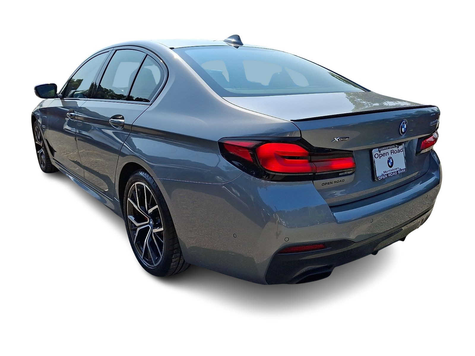 Used 2023 BMW 530e xDrive w/ Premium Package AWD/4WD image 4