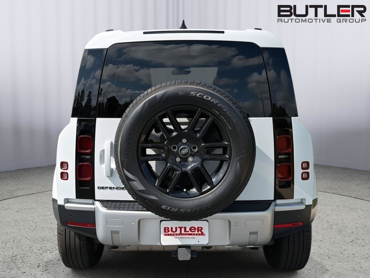 Used 2023 Land Rover Defender 90 SE AWD/4WD image 5