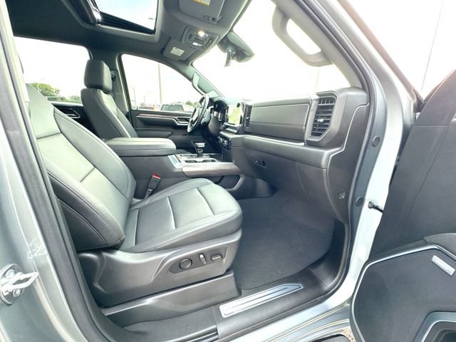 Used 2026 Chevrolet Silverado 1500 LTZ w/ LTZ Premium Package AWD/4WD image 30