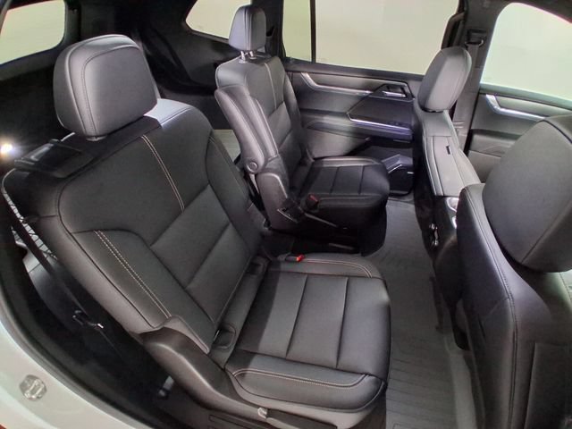 Certified 2026 GMC Acadia Elevation w/ Elevation Premium Package AWD/4WD image 14