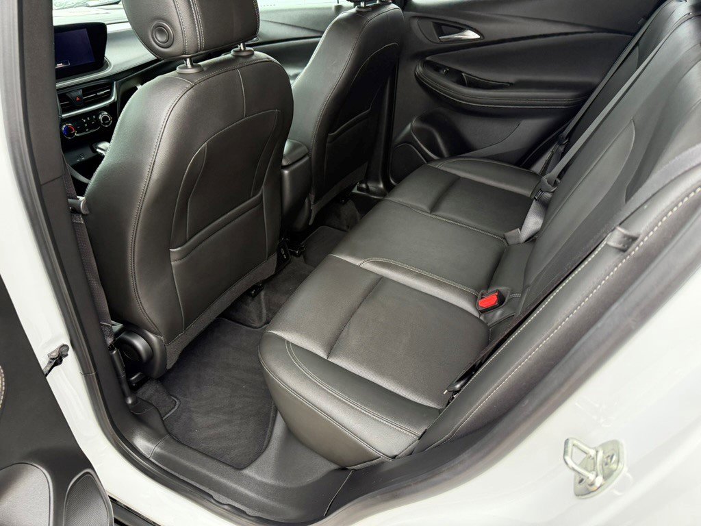 Certified 2024 Buick Encore GX Sport Touring image 17