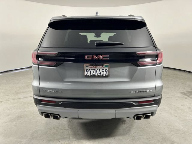 Used 2026 GMC Acadia Elevation w/ Elevation Premium Package FWD image 7