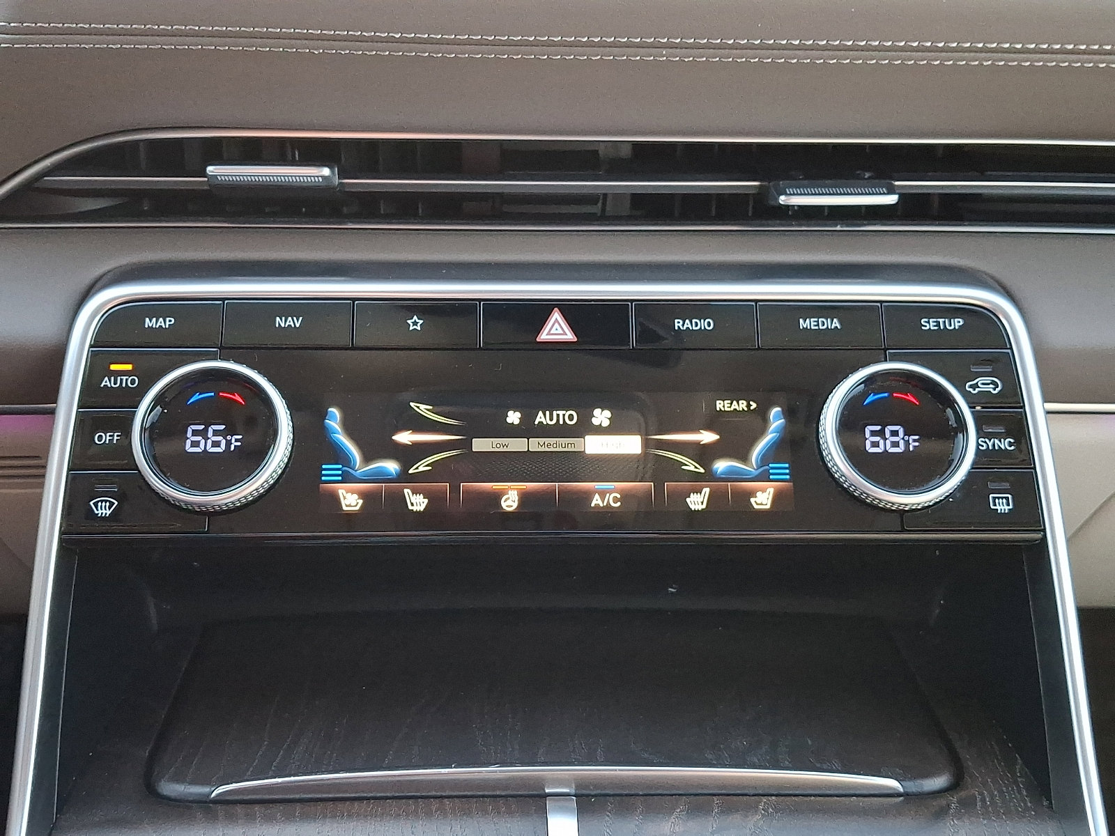 Used 2023 Genesis GV80 3.5T w/ Prestige Matte Package AWD/4WD image 16